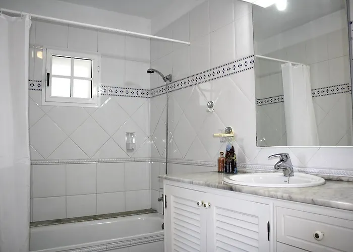 Manuela By Buenavilla * بْوُرتو كاليرو